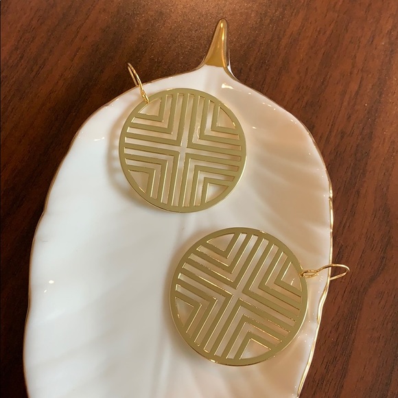 Jewelry - ☀️FINAL DAY!❄️Geometric circle earrings